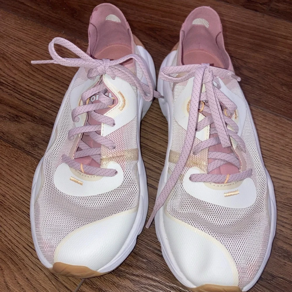Sorel Women’s Chunky Mesh Lace-Up pink and white Sneakers size 8.5 new